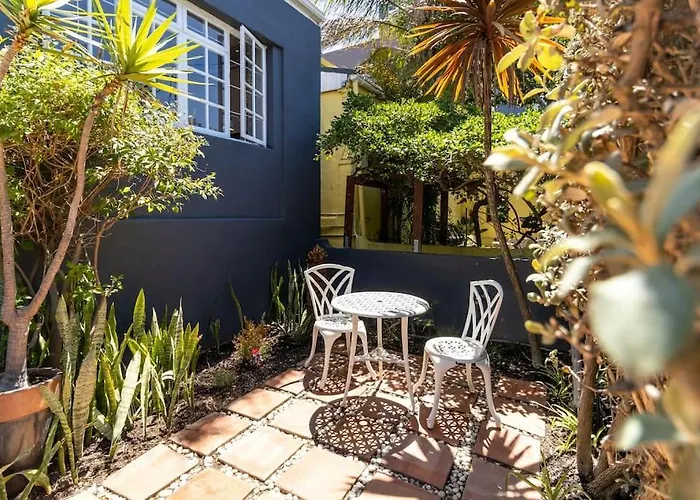 Hidden De Waterkant Cottage With Tranquil Garden