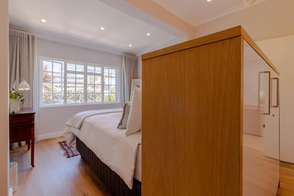 Ferienhaus Hidden De Waterkant With Tranquil Garden *