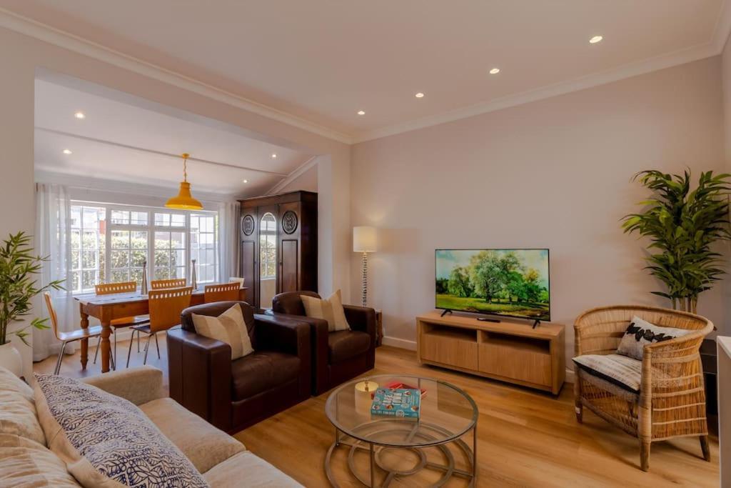 Hidden De Waterkant With Tranquil Garden * Kapstadt